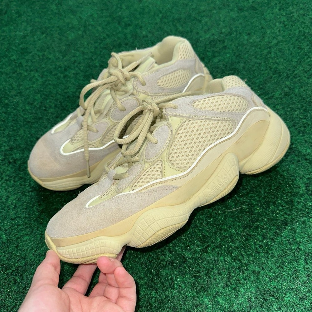 Yeezy 500 super moon